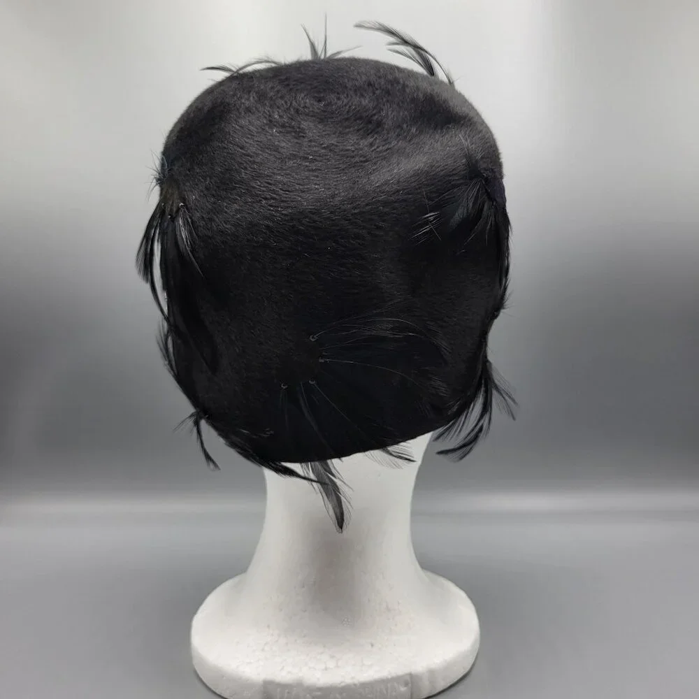 Vintage Black Feathered Cloche Fur Felt Hat By Brigitte Made In Italy - Picture 3 of 10